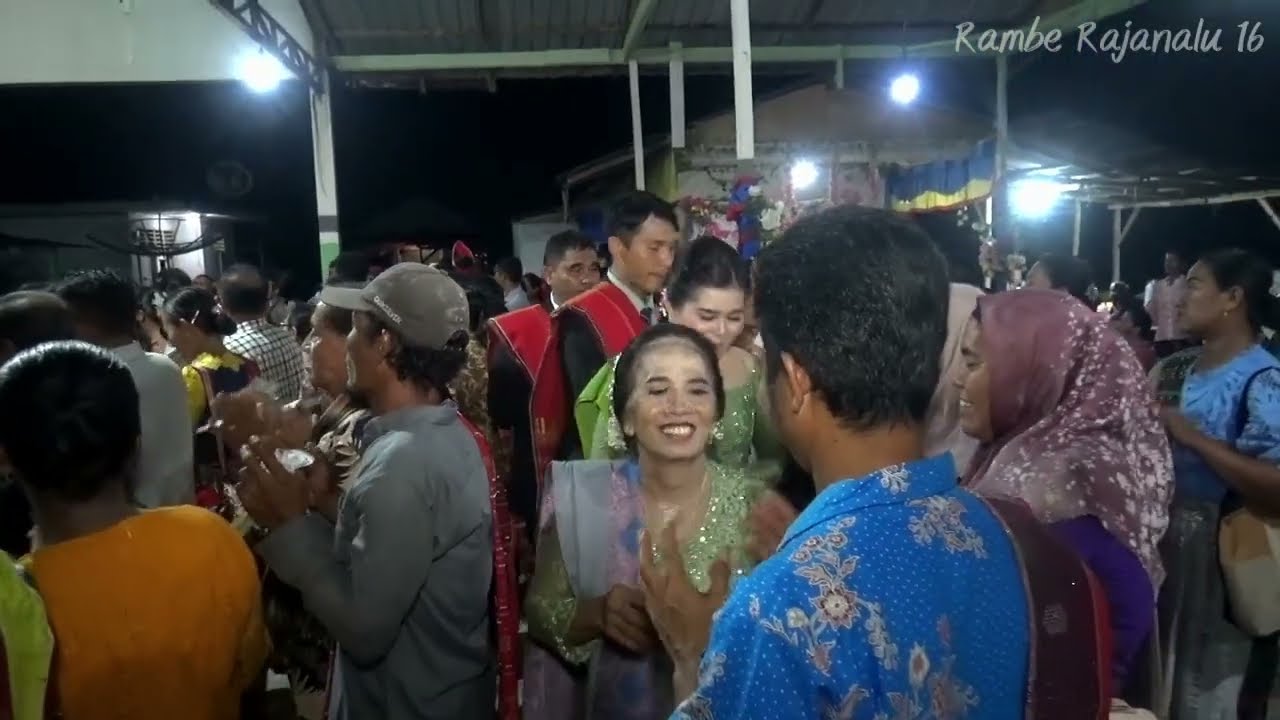 Uning-uningan | Tortor Batak | Marsomba tu Hula-hula | Moment Wedding REGANDI & RUTH