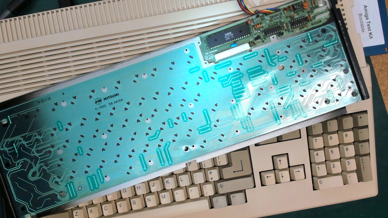 Inside Amiga 500 keyboards: assembly, plungers, membranes and subtle variations