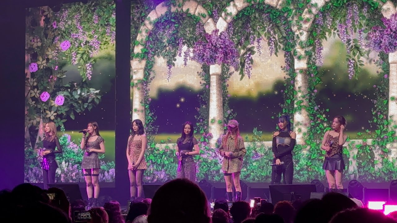 Dreamcatcher (드림캐쳐) - Concert | Chicago 241106 | Luck Inside 7 Doors Tour | (4K FANCAM)