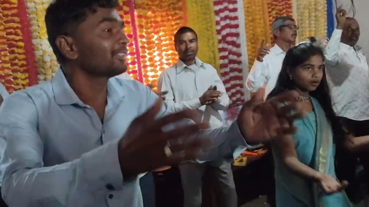 ख्रिसमस 25 डिसेंबर वाल्हवे चर्च 