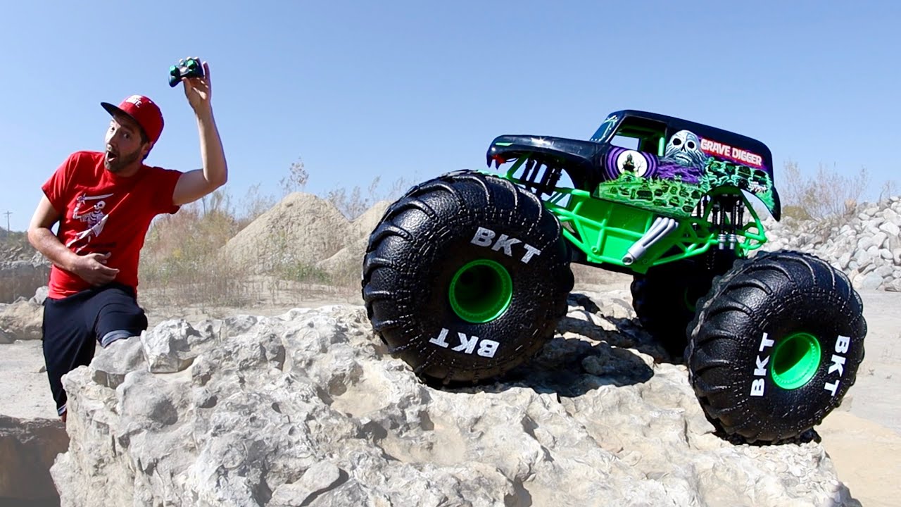 RC MONSTER TRUCK OFF ROAD ADVENTURE!