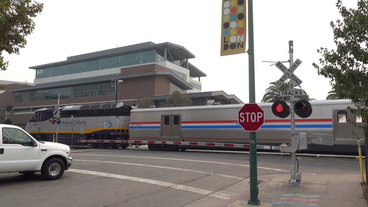 [New Signals] Amtrak 2013 #713 San Joaquins, Webster St. & Embarcadero Railroad Crossing, Oakland CA
