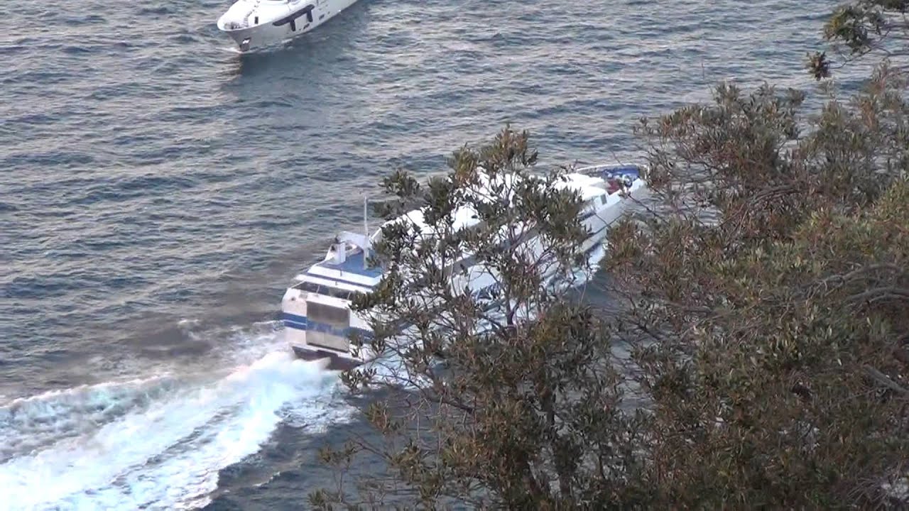 Partenza Traghetto Veloce Caremar Isola di Capri
