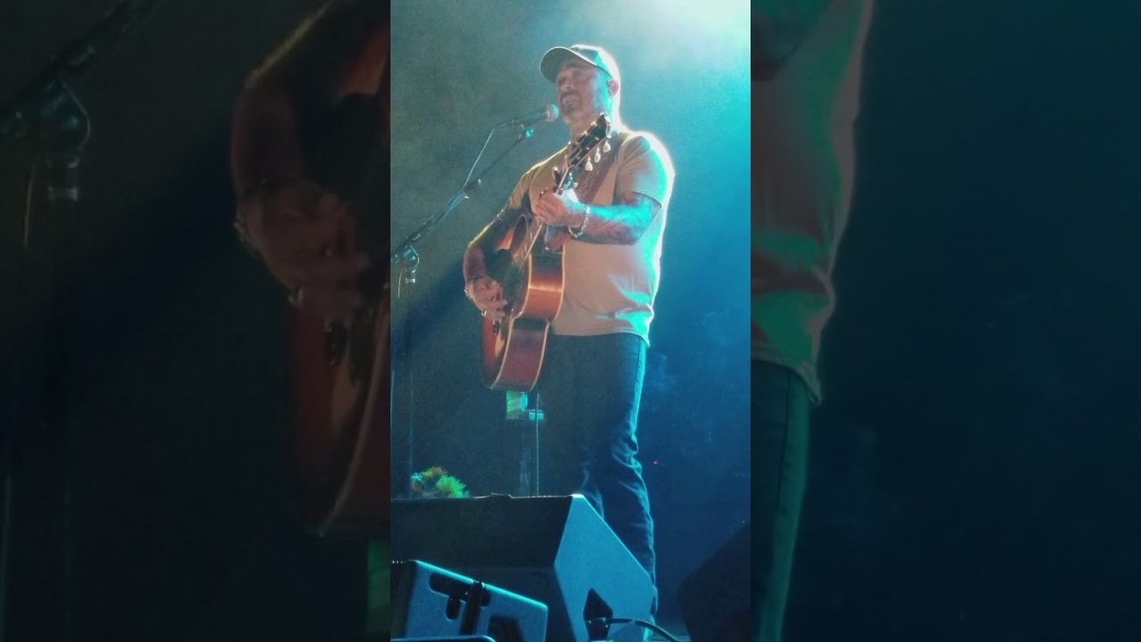 Aaron Lewis 