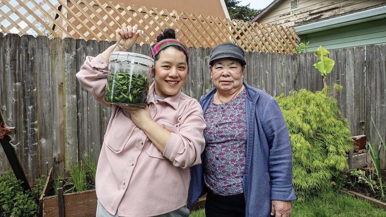 МАРИНОВАННАЯ ЛИСТЬ ГОРЧИЦЫ ПО БАБУШКЕ: Зауб Кауб от Puj 🥬 Сохраняем бабушкины рецепты хмонгов