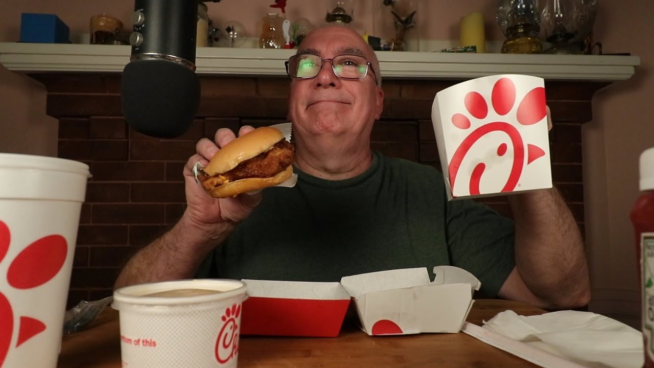 ASMR Chick-fil-A Honey Pepper Pimento Chicken Sandwich Mukbang