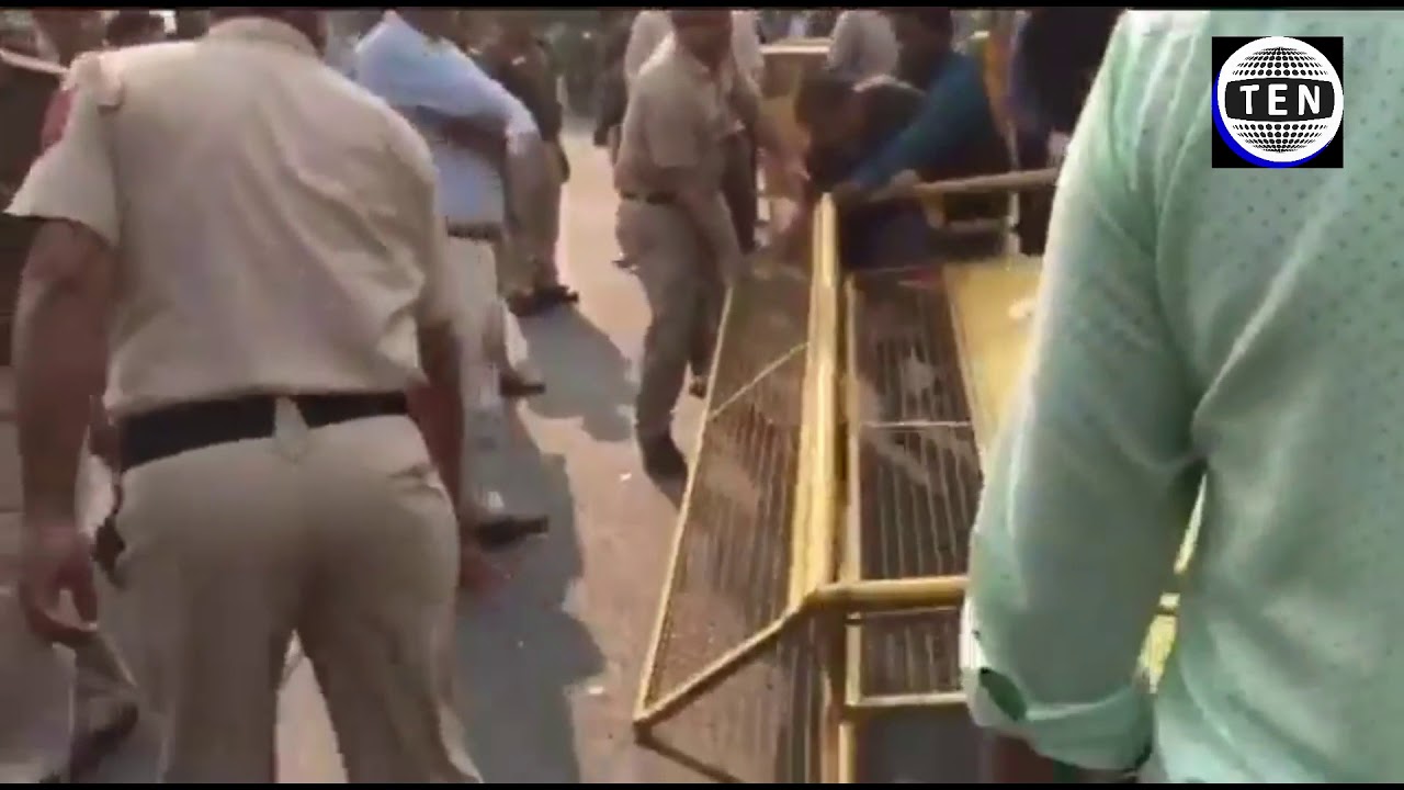 JNU protest turns wild, HRD Minister Ramesh Pokhriyal 'Nishank' stuck inside auditorium for 6 hours