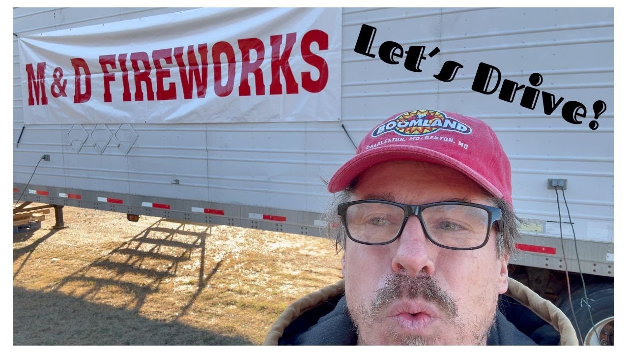 30 декабря 2025 г. Придорожные магазины фейерверков