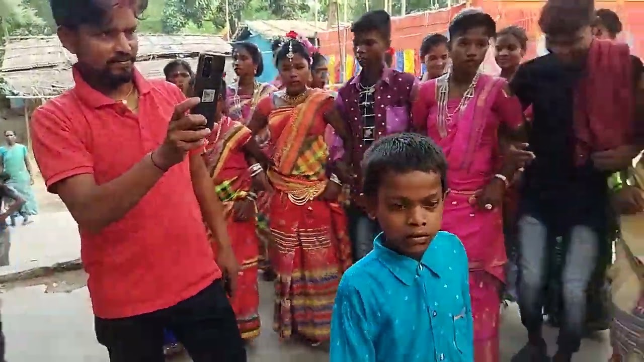 shishabadi kudhaili me sadi ka video  camera man Naresh Soren