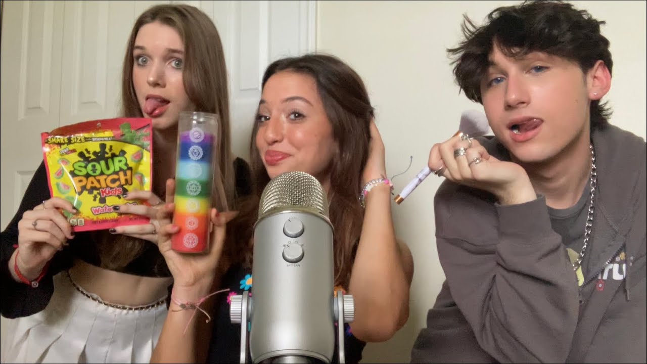 ASMR My Friends Try ASMR💓