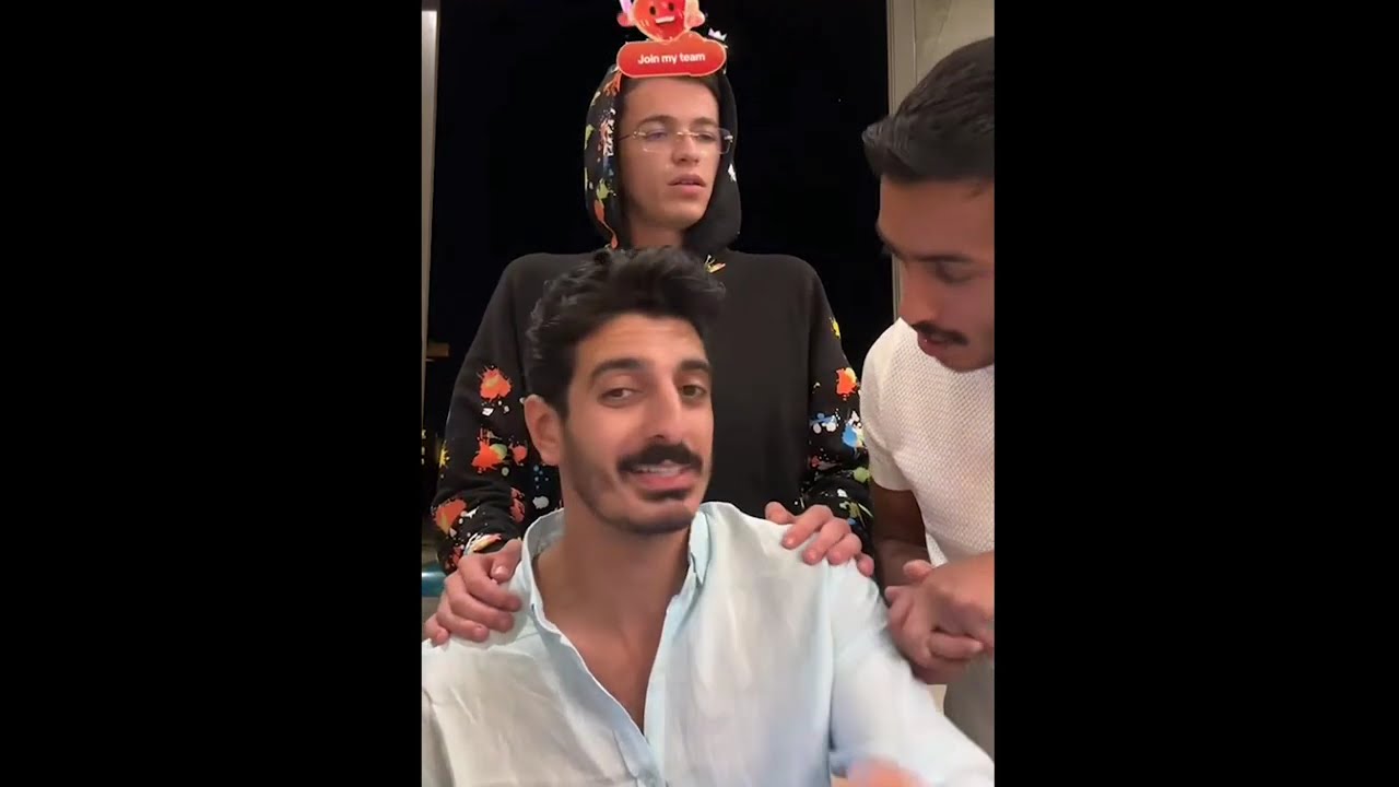 لايف شاكر تيك توك مع بدر وكريم الجزائري p1