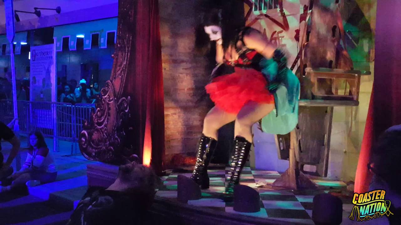 HHN - A Chance in Hell Live Skit - Halloween Horror Nights