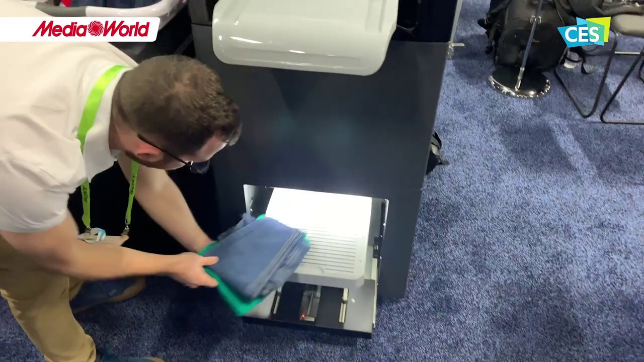 Foldimate, il robot che piega la biancheria - CES 2019