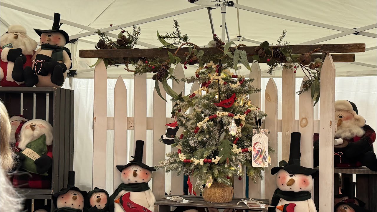 Stroll About Town - New England Christmas Festival 