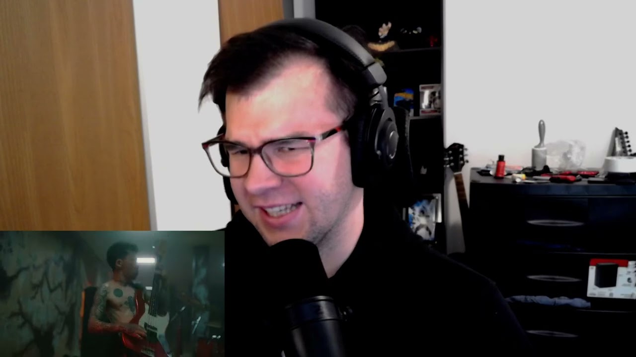 What is this? Gen Z Reacts to MAXIMUM THE HORMONE 『SHIMI feat. ATARASHII GAKKO!