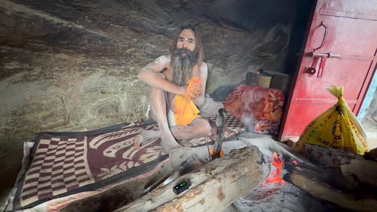 8 जंगल में नागा संत की घोर तपस्या भीषण ठंडी में