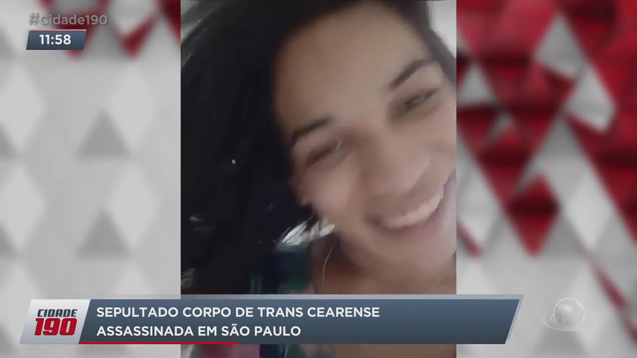 Familiares e amigos se despedem de trans cearense assassinada em São Paulo