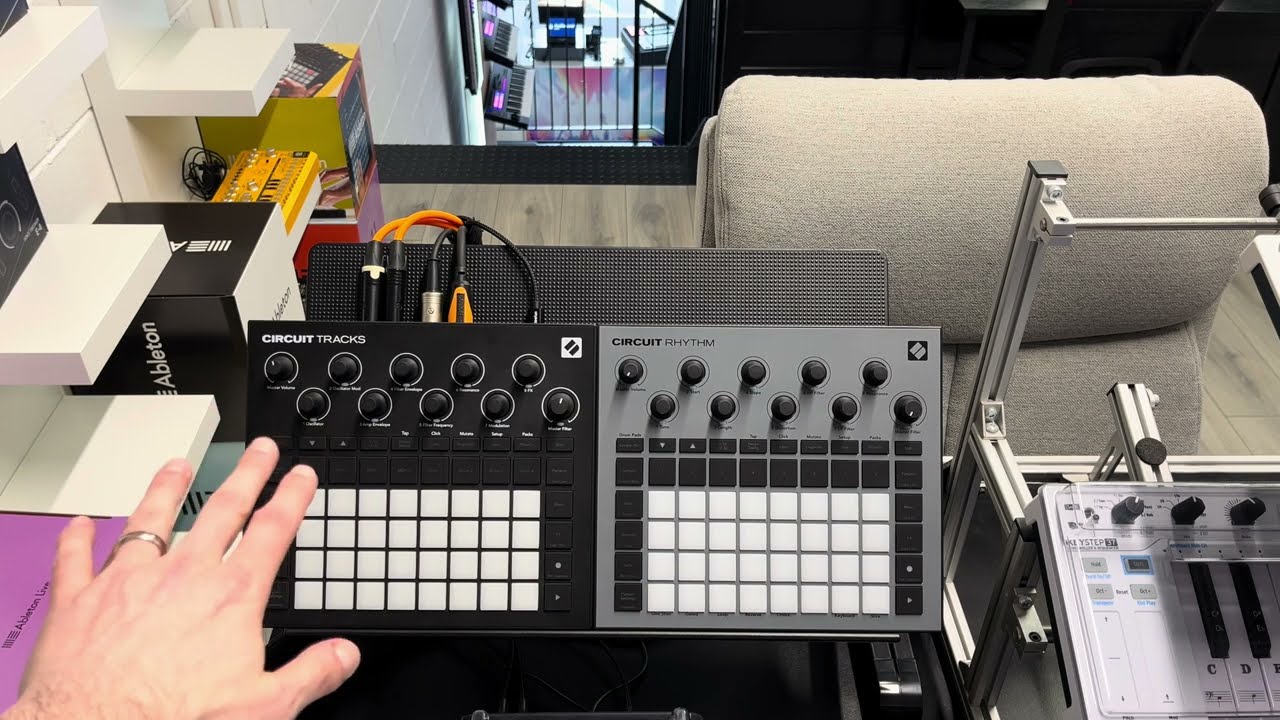 Unboxing Novation Circuit Rhythm @ AudioLevel