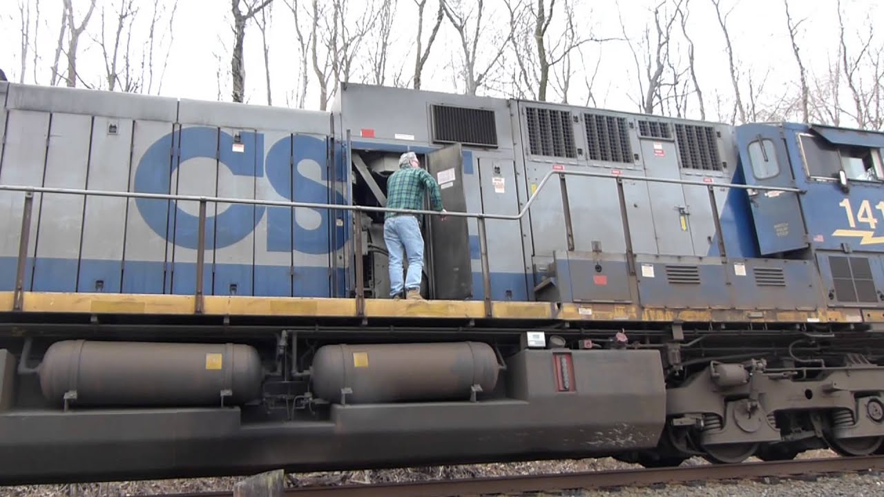 CSX AC44CW start up