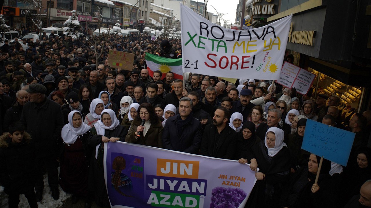 Gever'de Rojava için yürüyüş
