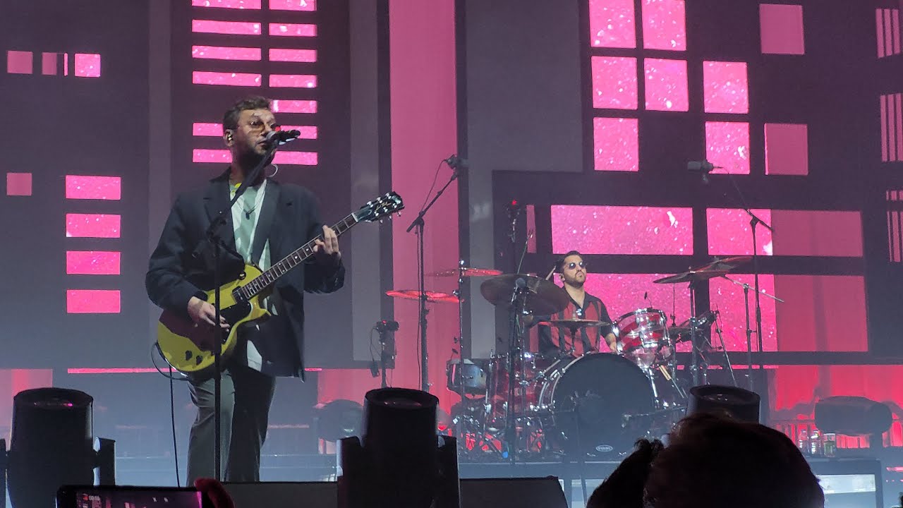 Adamlar - E Tabi @ VW Arena | 10. Yıl