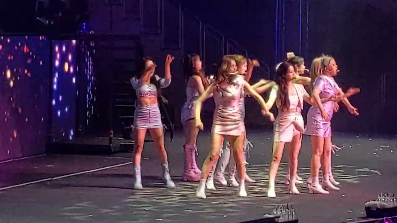 21 | MORE & MORE | TWICE 4TH WORLD TOUR III | NY UBS ARENA | DAY 2 | FEB 27, 2022 | 220227