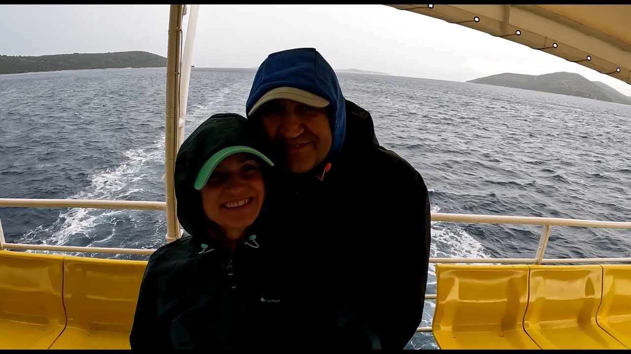 Călătorie spre insula Drvenik Veli 🛳️ | Feribot prin apele Croației