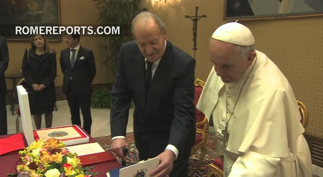 Spain\'s King and Queen meet with Pope Francis