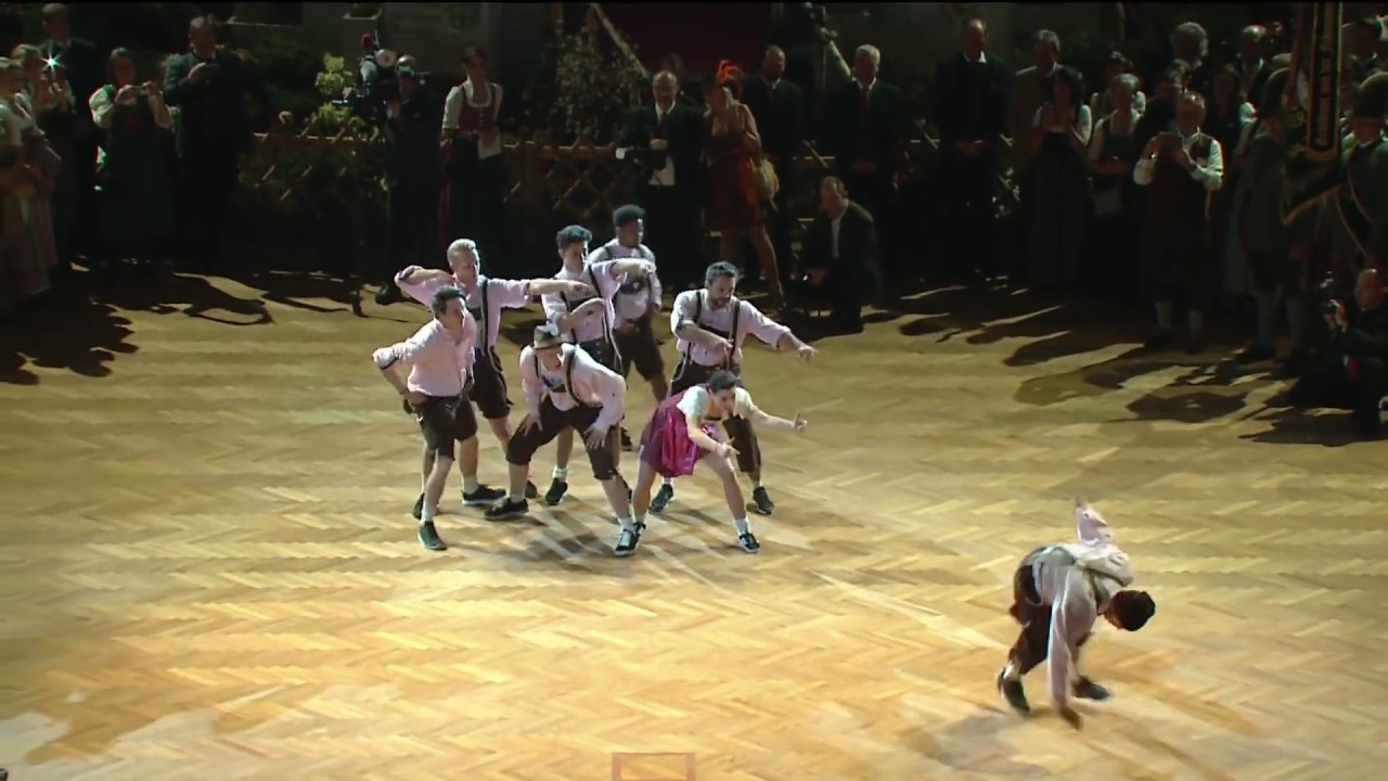 Team Austria - J&auml;gerball Show