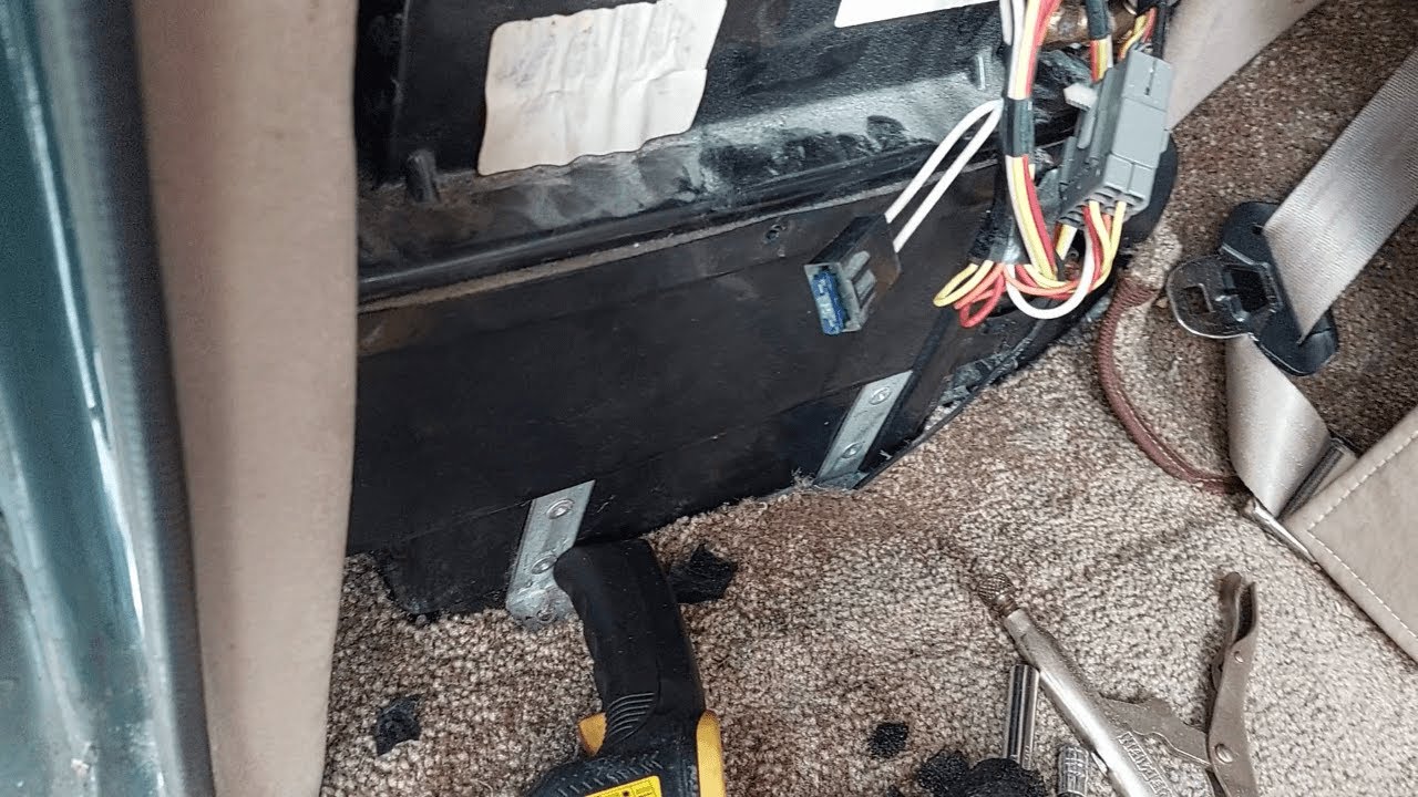 For Your Information 1 - Rear AC Function 1997 Ford E-150 Econoline Starcraft Conversion Van