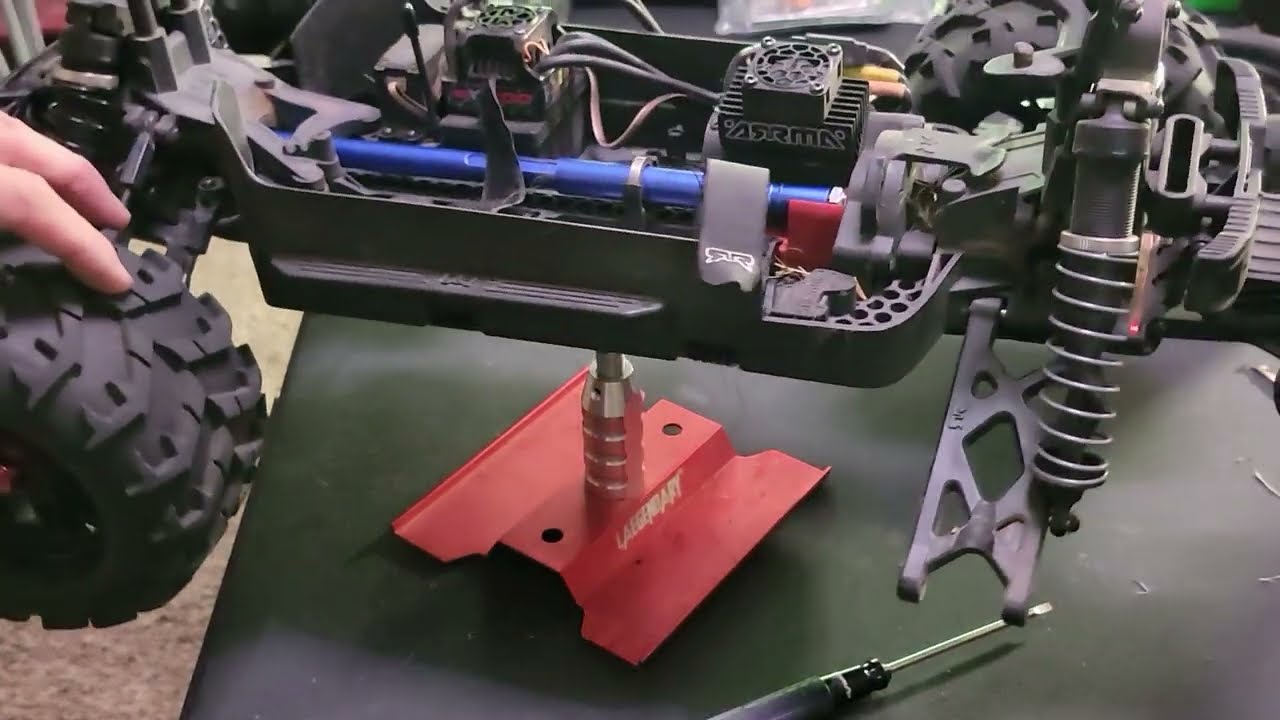 ARRMA BIG ROCK 3S AXLE REPLACEMENT