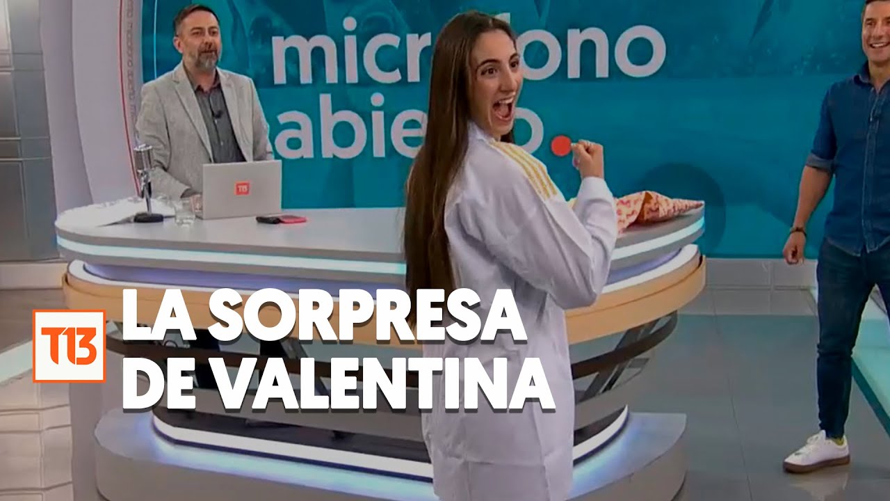 “Es un sueño”: Valentina Toro fue sorprendida con karategui dorado en Micrófono Abierto
