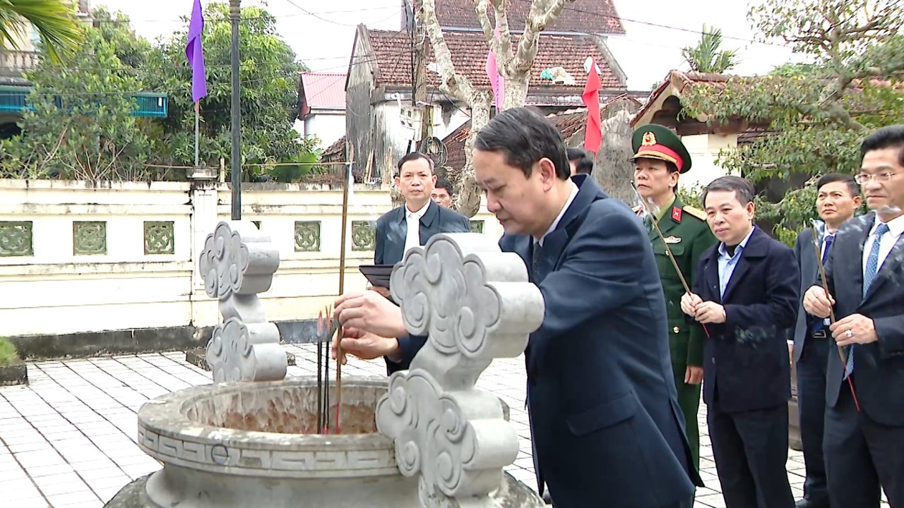 Dâng hương tưởng niệm nhân dịp Tết Bính Ngọ