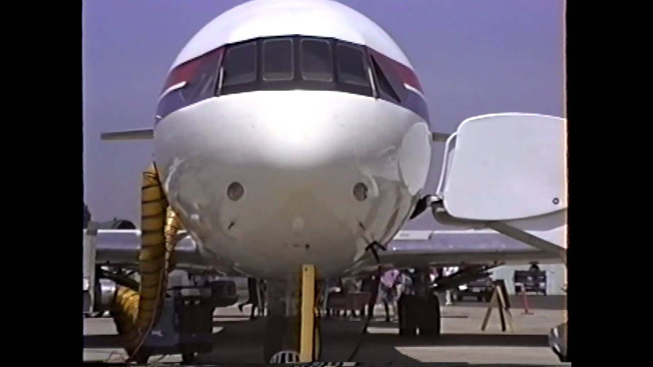 Interior & Exterior of a Classic Sud SE-210 Caravelle VI-R at VNY
