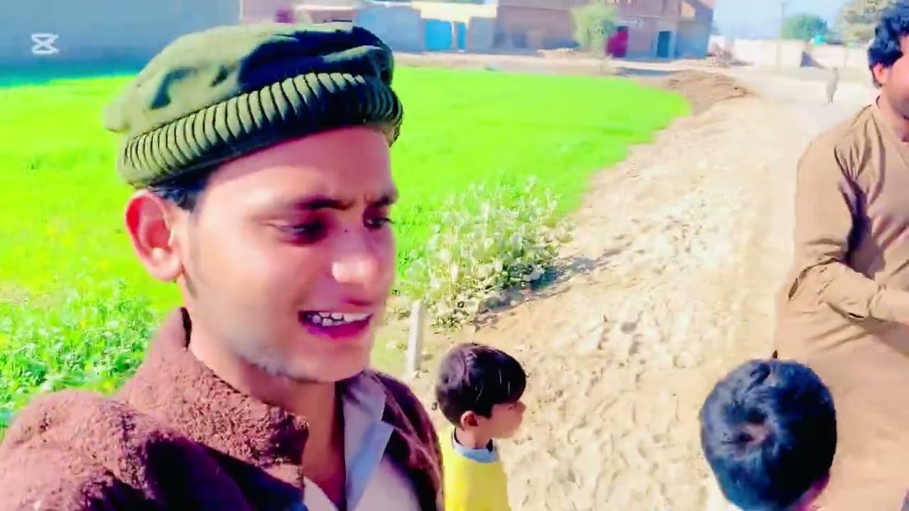 شوٹنگ کے دو ران گر کاکار کے نیچے آگیا#funnyvideo #pindvloge #vlog #unfrezzmyaccount 