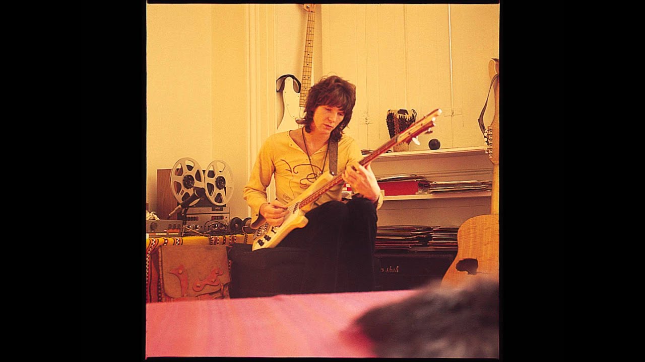 Yes / Chris Squire: Roundabout (Isolated Bass)