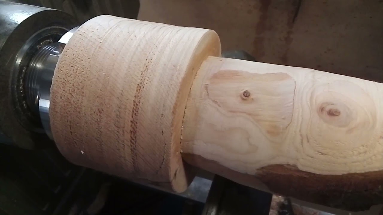 Un Pobre Tornero. Torno de madera sin plato de garras? aqui tiene el cepo de madera.