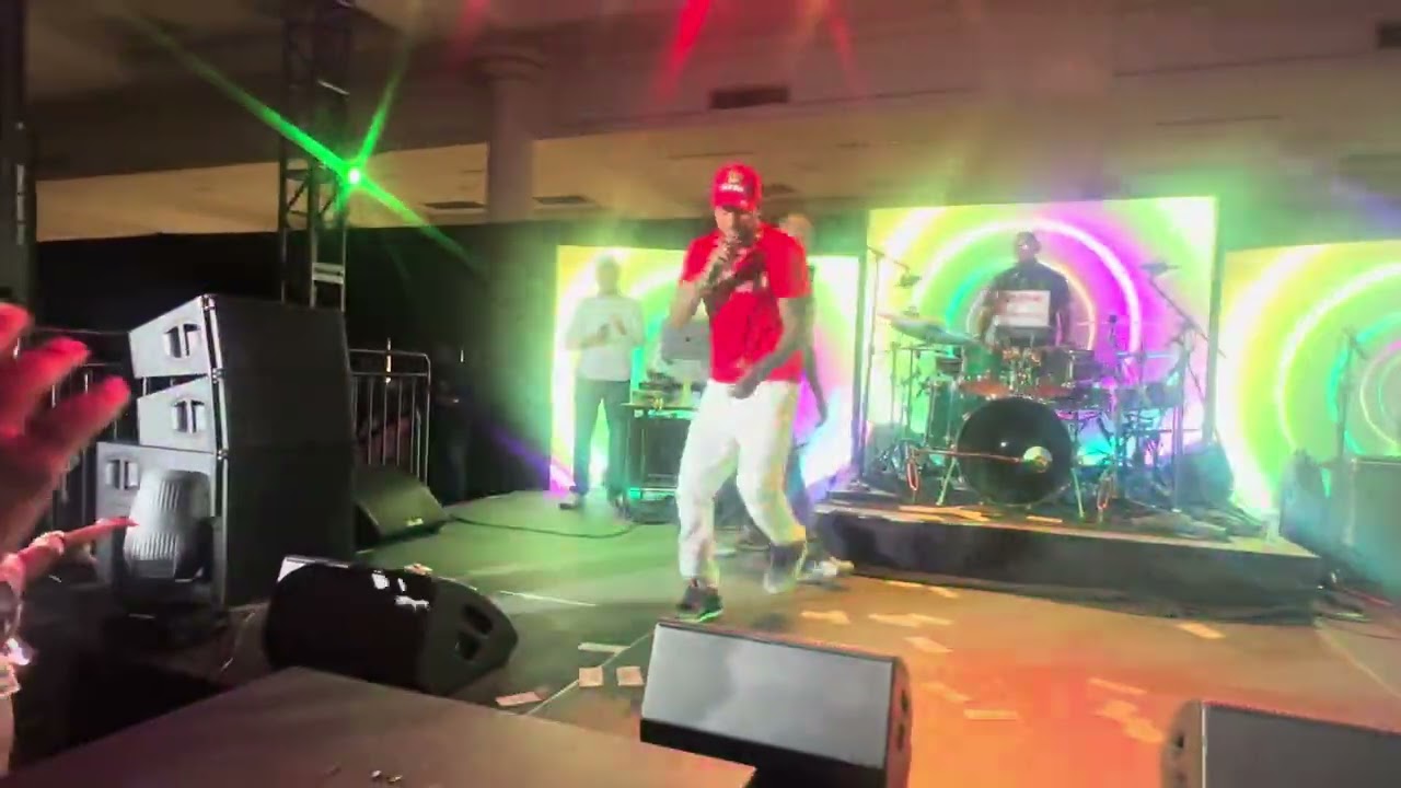 Lij Michael performance in Seattle 2025 ESFNA