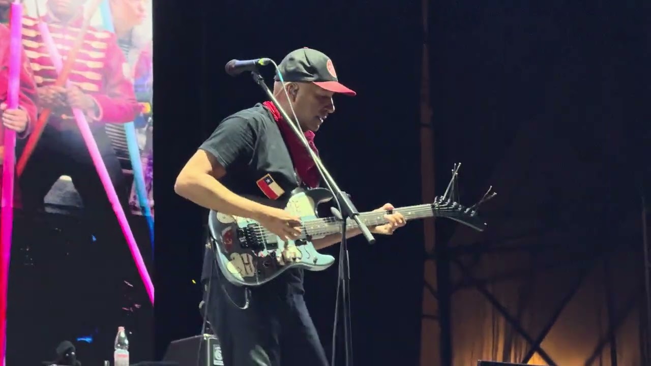Tom Morello - Rock And Roll All Nite @ Lollapalooza Chile 2026