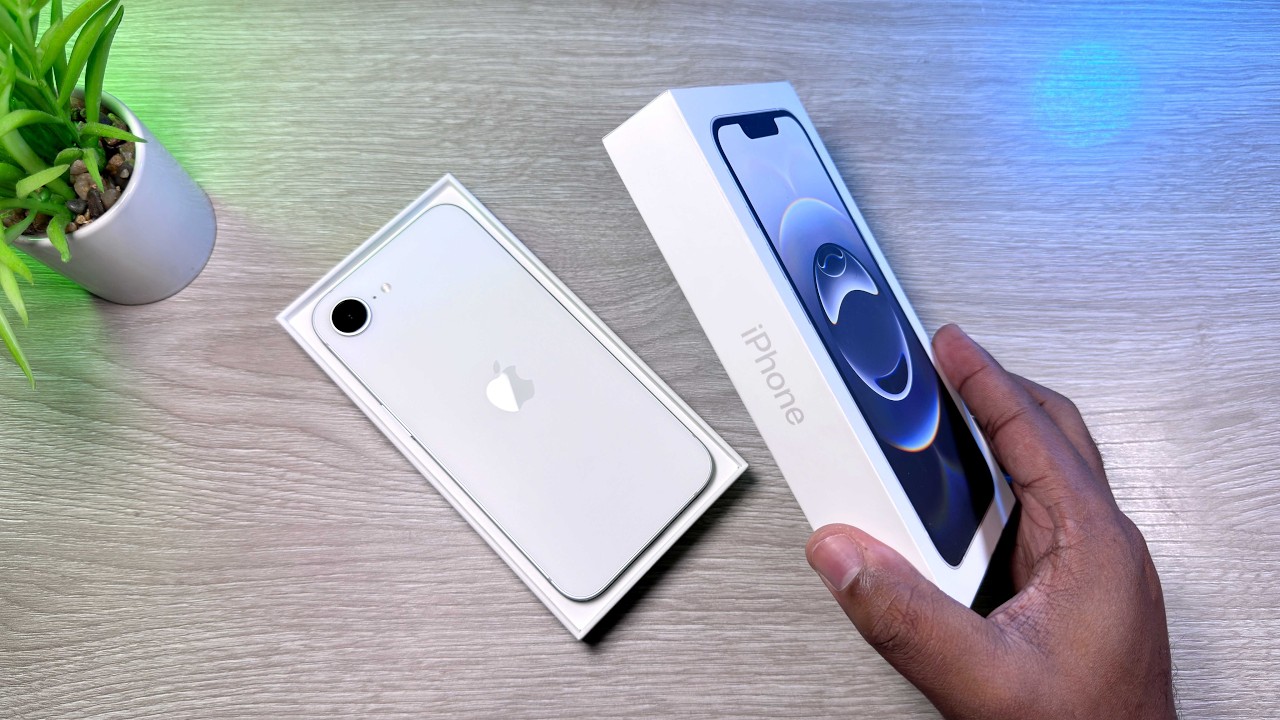 iPhone 16e | UNBOXING + ACCESORIOS y OPINIONES ¿de VERDAD VALE la PENA un iPhone 16e? - RUBEN TECH !
