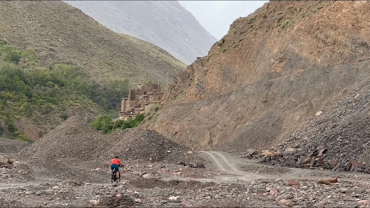 28 mei 2025 Toundoute, vanaf Imi N Oulaoune, fietsend door een stukje  authentiek Marokko