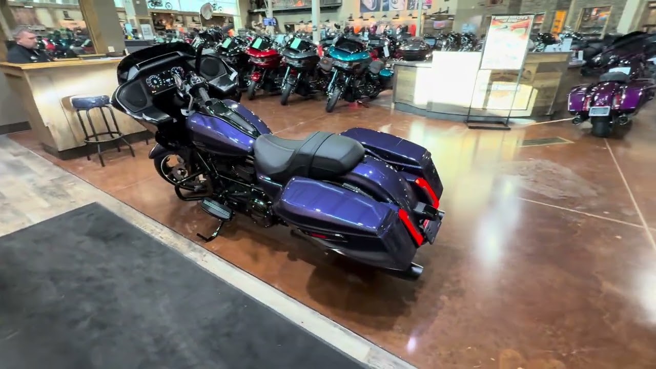 2026 Harley-Davidson Road Glide - 117 CI Milwaukee Eight Engine - Purple Abyss 