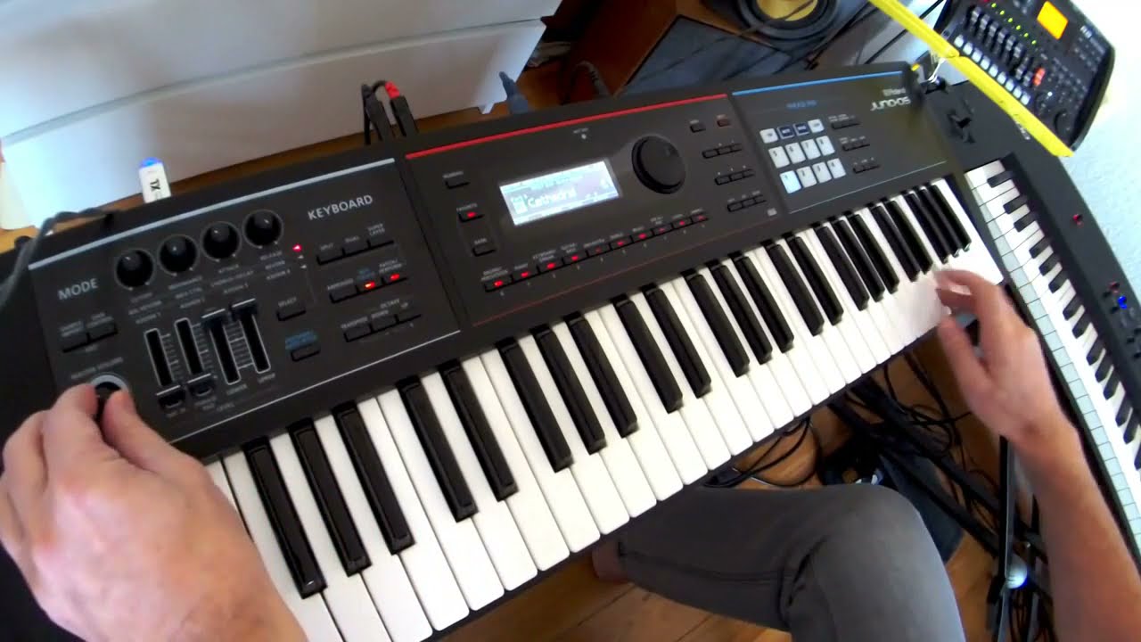 Did you know the ROLAND JUNO-DS can do this?