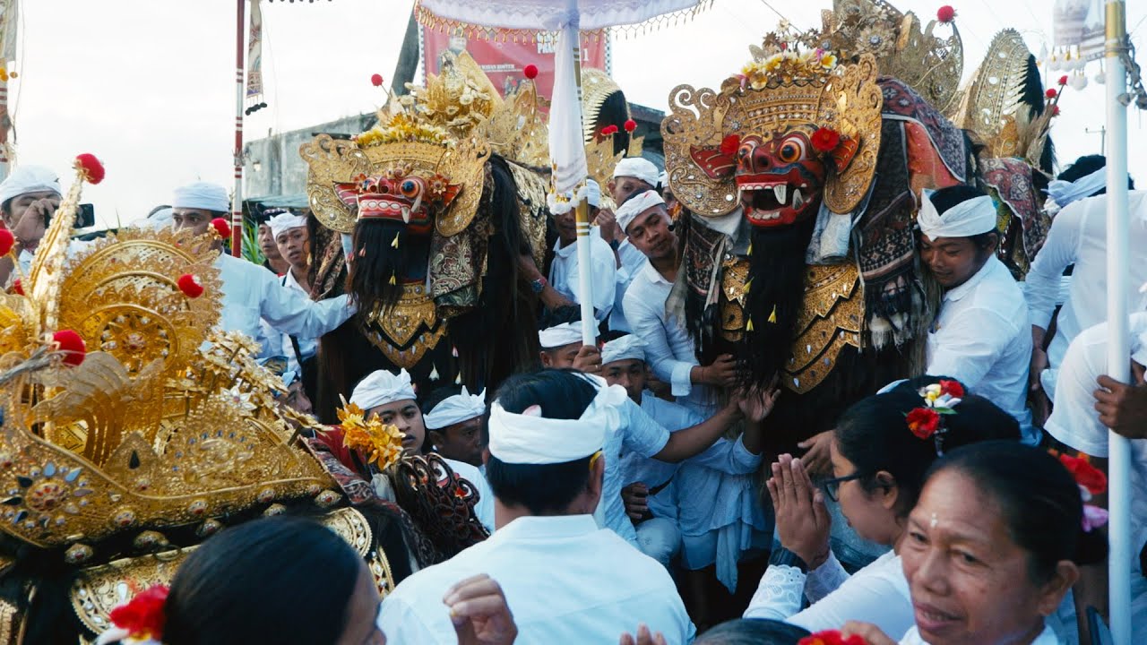 Ratu Agung Sakti Pura Samuan Tiga Melancaran  ke tengkulak tengah lan kelod