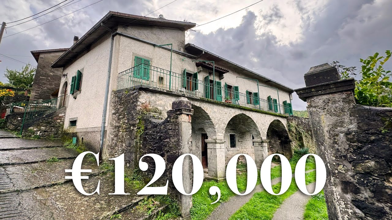 I LOST IT when I saw the garden... (Italian home tour)
