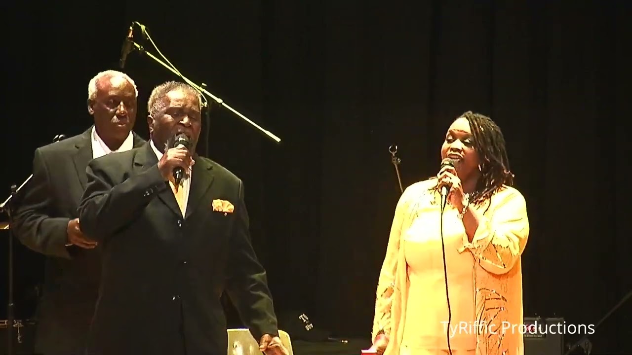 ROBERT ROSS AND THE CHARLOTTE AIRES 