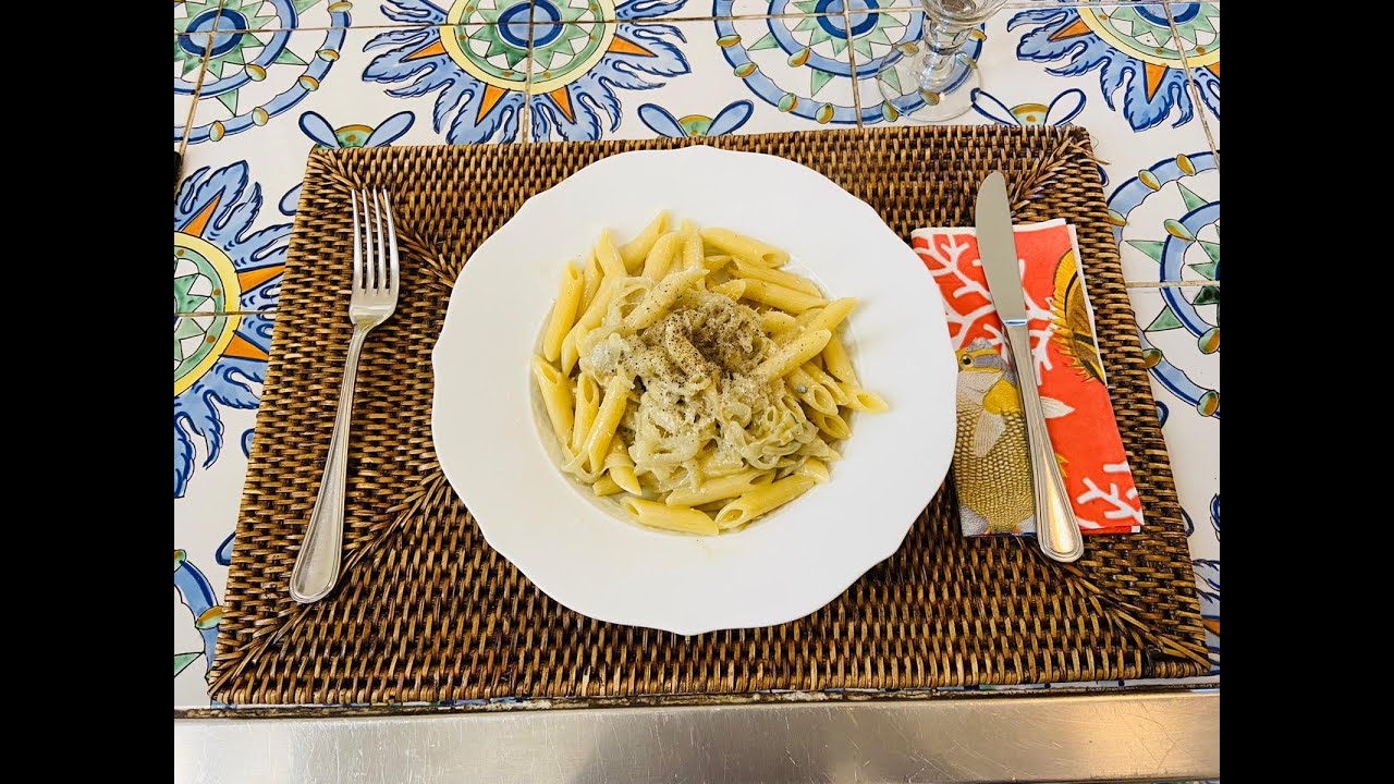 #pasta al gorgonzoa #penne cipolla e gorgonzola # pasta con gorgonzola senza panna