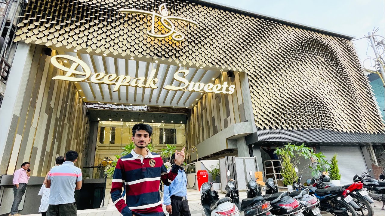 Biggest Deepak Sweets Ever 😍 | Deepak Sweets Bareilly | deepak sweets bara bazar bareilly |