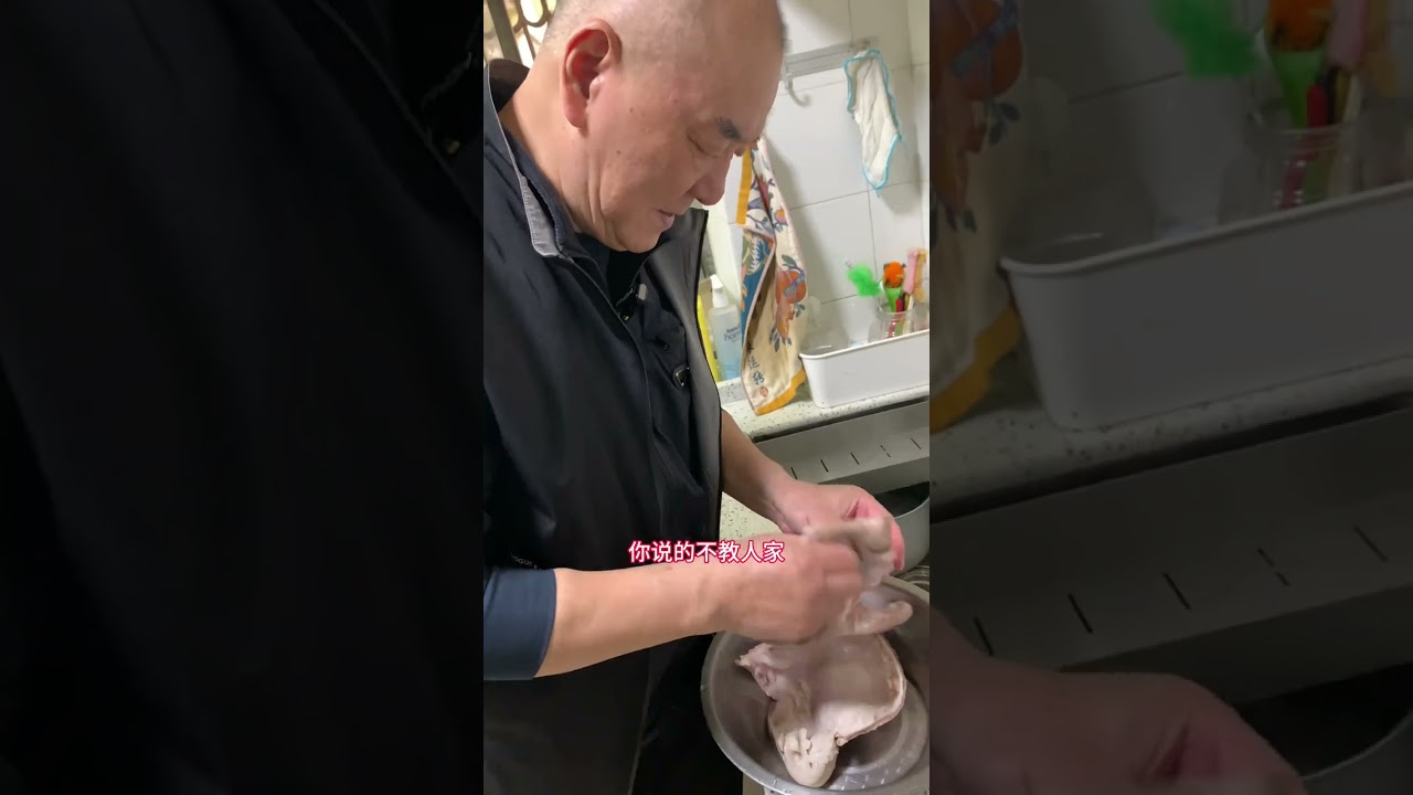 我宣布 凉拌肚片儿就是下酒神器🍻 复制酱油都弄了，不拌个肚片儿真的说不过去了。拌起只简单，有手就会，这个加这个加这个就拌好了🍻#干杯吧爸爸 #下酒神器 #凉拌肚片 #凉拌菜 #复制酱油