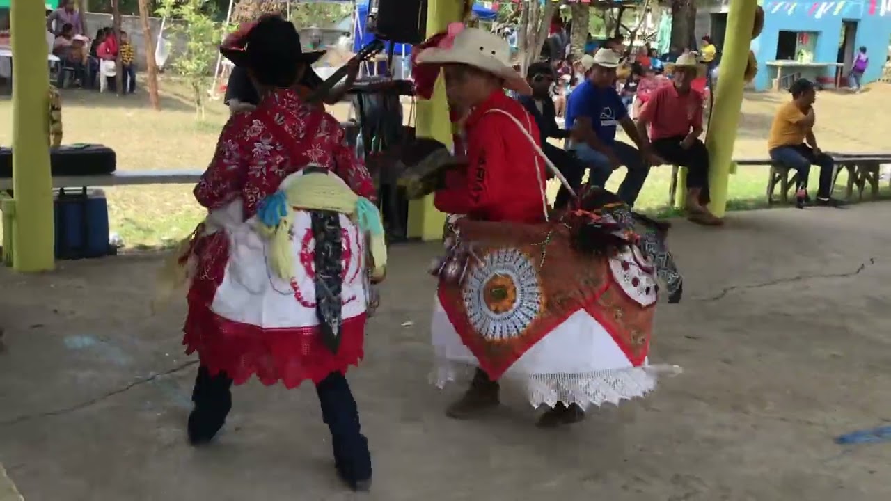 Cuadro de Danza Autóctona de a caballo del Sr. del Amparo (18)